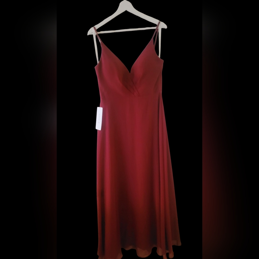 New With Tags Azazie Rina Dress in Burgundy - Custom Sized (See Descriptipn)